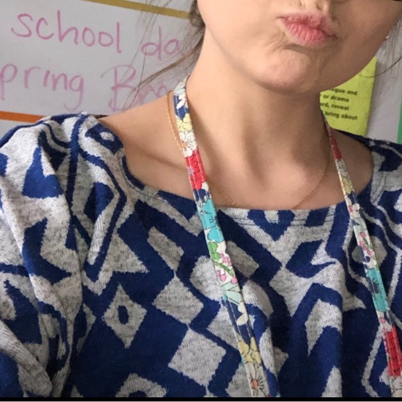 Gray Quarter Sleeve Shirt with Royal Blue Geometric Design - Picture 4 of 4